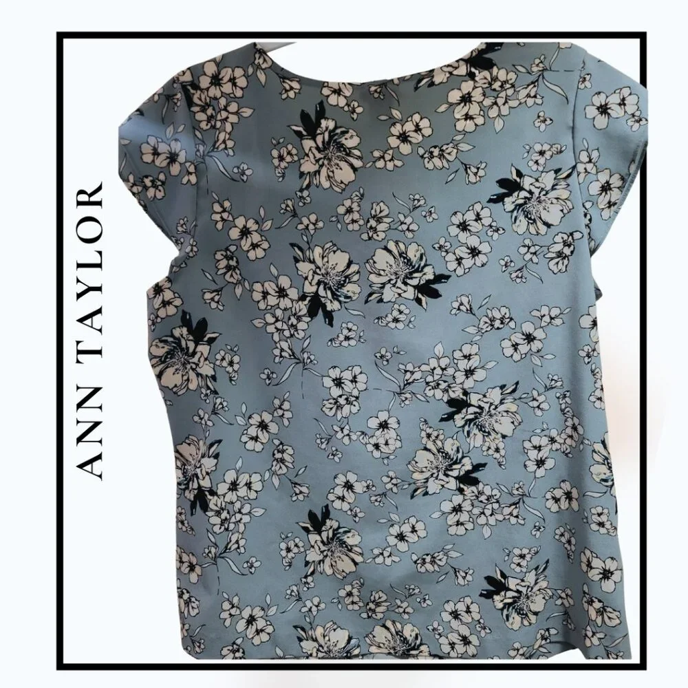 Ann Taylor Soft Blue Floral Cap Sleeve Blouse – Size L - Picture 3 of 5